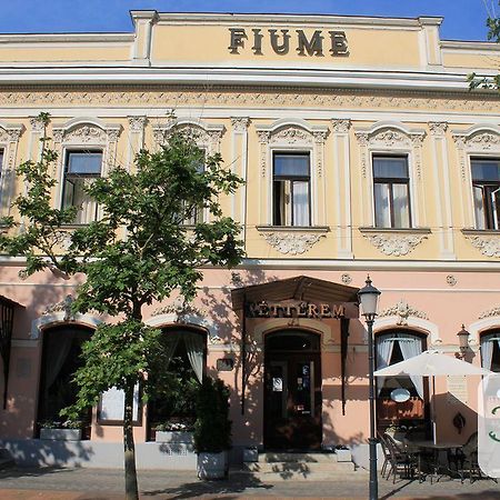 Fiume Hotel Bekescsaba Kültér fotó